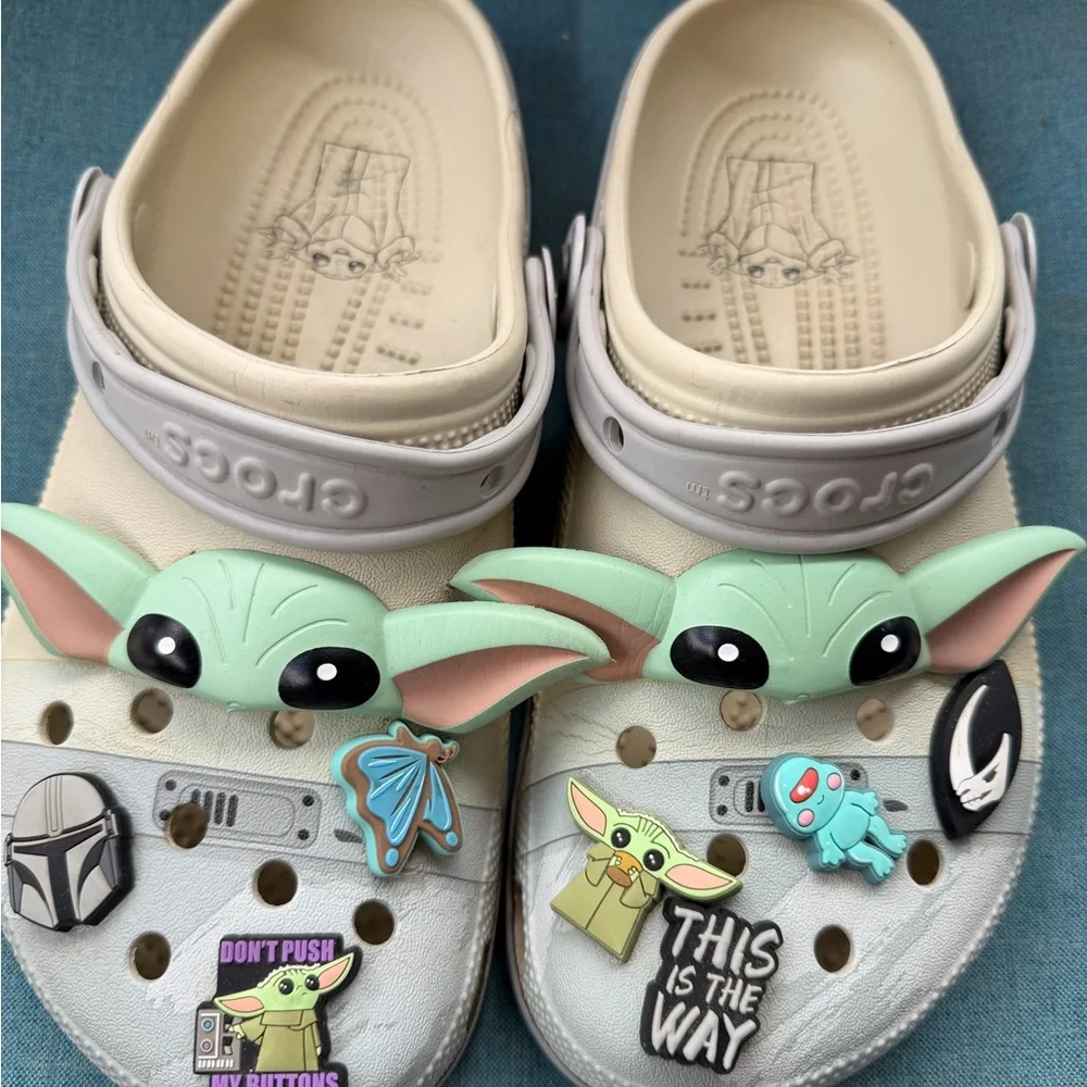 Crocs Adult size The Child (Grogu) Clog with Charms - Picture 1 of 4